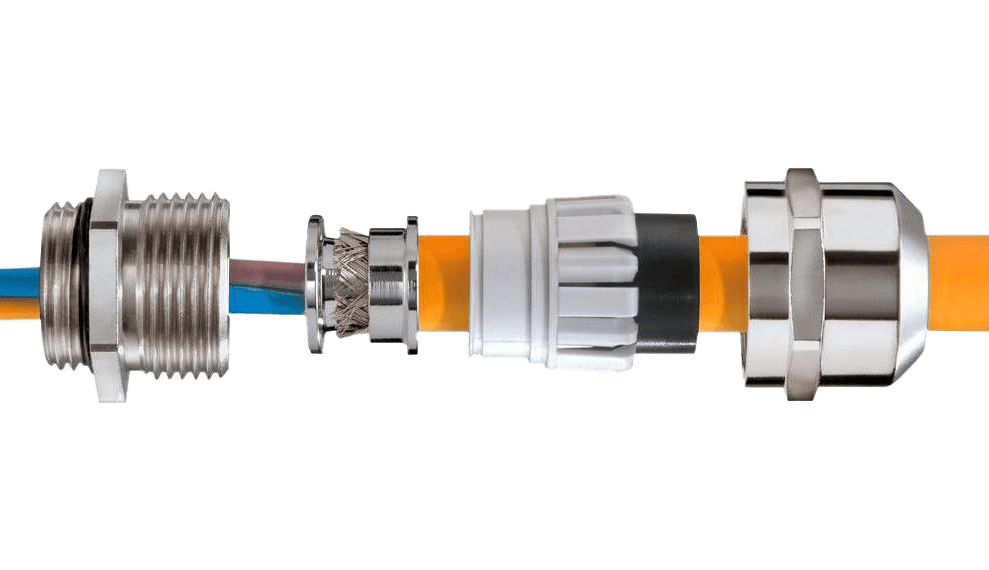 Detailliertes Bild einer EMV-Kabelverschraubung mit geschirmtem Kabel – optimal für elektromagnetische Abschirmung und sichere Verkabelung.